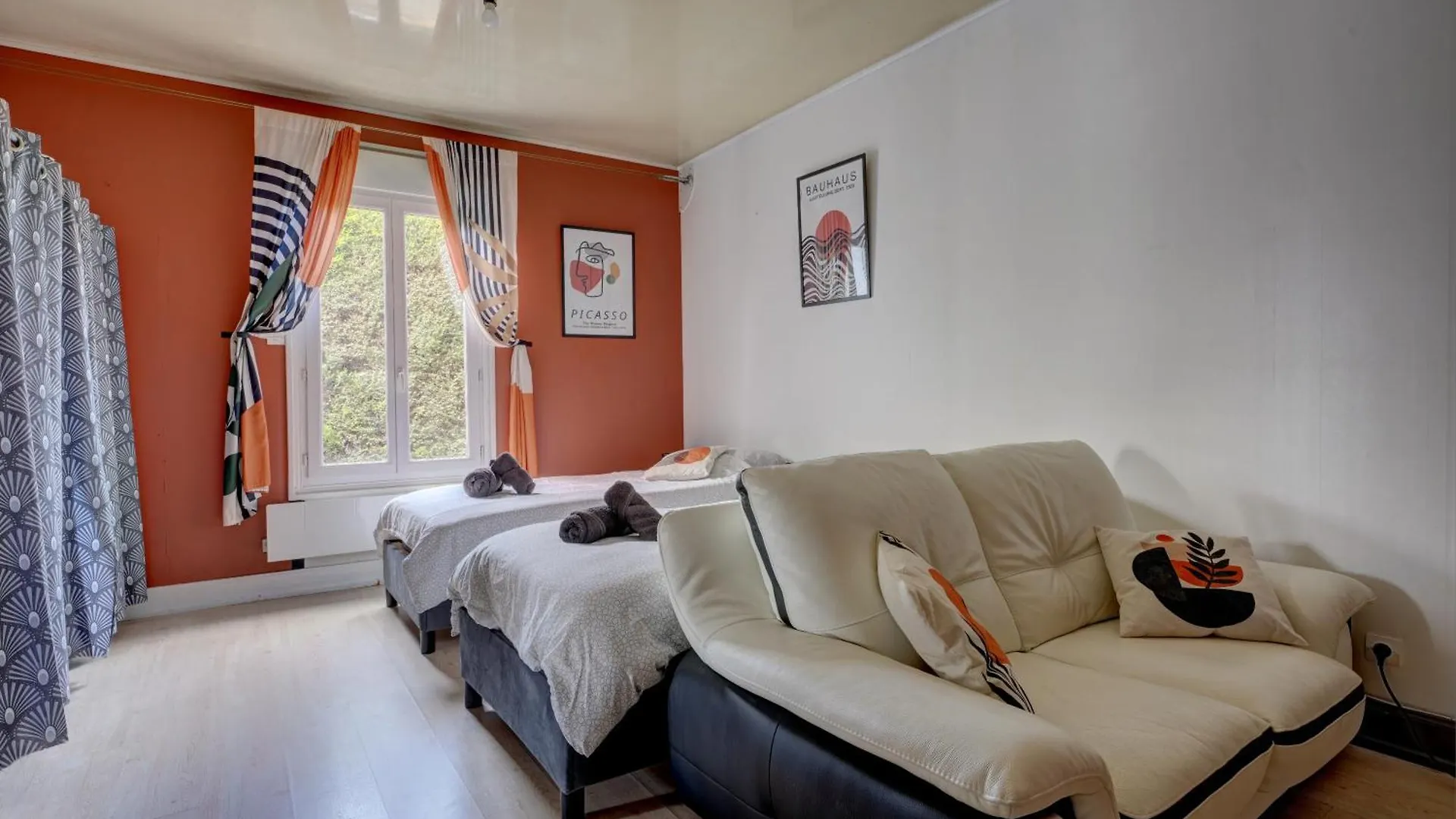 Apartment T1 Confortable Avec Parking, Proche Lyon, Ideal Couples Ou Travailleurs Corbas